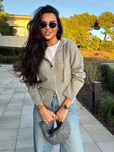 Lunivop Casual Knitting Zipper Cardigan Hoodies Women Chic Solid Versatile Design Short Sweater Female 2025 Spring Daily Style Outwear