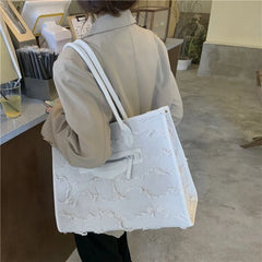 Lunivop Harajuku White Large Capacity Tote Bag Women Retro Elegant Pearl Tassel Casual Shoulder Bag Female Elegant Handbag Purse