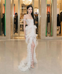 Lunivop Simple Strapless Mermaid Wedding Dresses Sheer See Thru Lace Bridal Gowns Custom Made Sleeveless High Split Ruffle Tulle Wedding