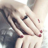 Lunivop New Fashion Vintage Black Rose Opening Ring for Women Exquisite Alloy Adjustable Ring Elegant Niche Design Party Jewelry Gifts