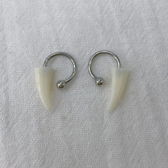 Lunivop 1pc Resin Tusk Labret Piercing Lip Ring For Women Men Gothic Punk Stainless Steel Detachable S Shape Body Jewelry Halloween Gift