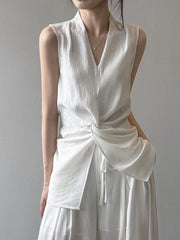 Lunivop Vintage V Neck White Tanks Women Casual Streetwear Retro Slim Tanks Simple Retro Elegant Sleeveless Female Design Tops New