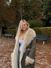 Lunivop Double-side Fur Leather Long Jackets Women Vintage Loose Lapel Long Sleeved Coats Lady Winter Thickening Warm High Street Tops