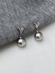Lunivop New Trendy Simple Advanced Grey Pearl Heart Earrings for Women High-end Silver Needle Studs Sweet Elegant Party Jewelry