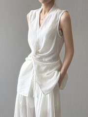 Lunivop Vintage V Neck White Tanks Women Casual Streetwear Retro Slim Tanks Simple Retro Elegant Sleeveless Female Design Tops New