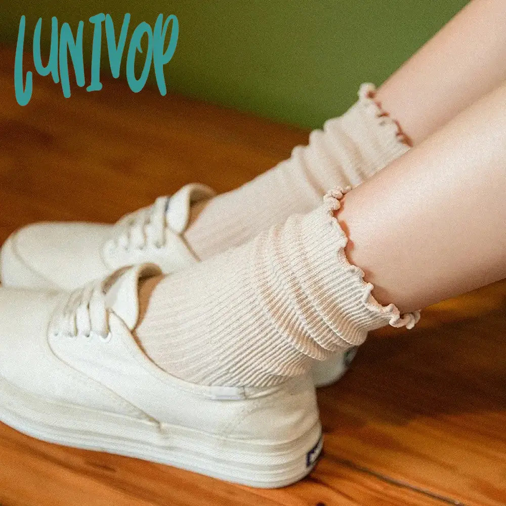 Lunivop Cotton Breathable Women Socks Harajuku Retro Streetwear Solid Black White Japanese Kawaii