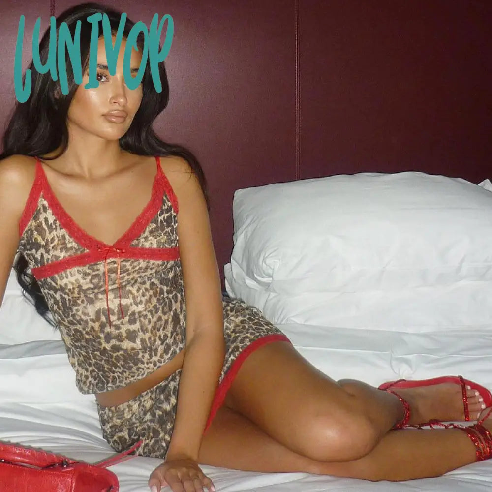 olivia rodrigo costume Women's 2024 Summer New Sexy Lace Strap Tube Top Slim Skirt Suit