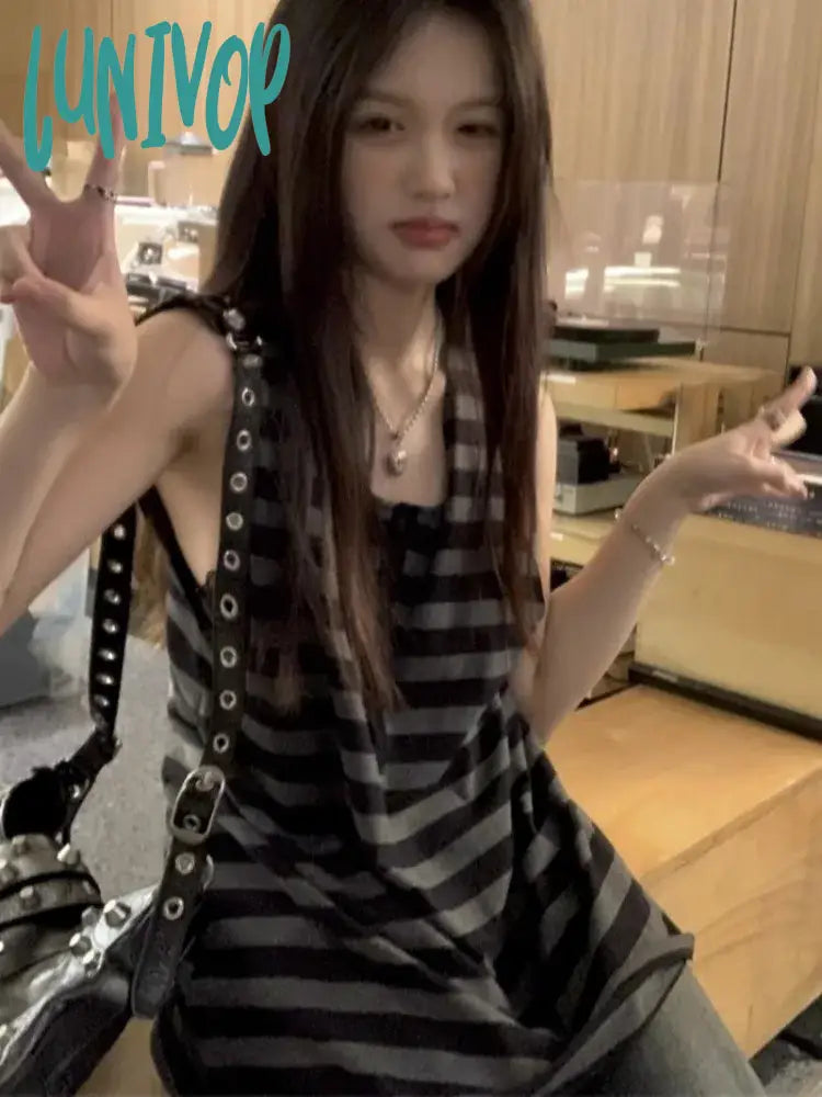 Lunivop Simple Vintsge Striped Sleeveless Tops Female 2024 Summer New Loose Vest For Women Y2K