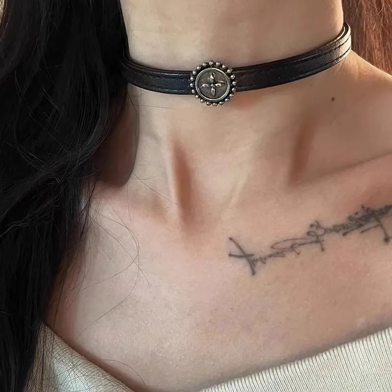 Lunivop New Vintage Gothic Black Necklace for Women Fashion Punk Leather Choker Dark Collar Chain Trendy Jewelry Cool Y2K Accessories
