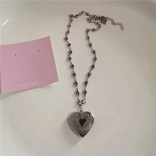 Lunivop Gothic Red Peach Heart Star Hollowed Out Necklace for Women Fashion Girls Y2k Style Accessories Gift