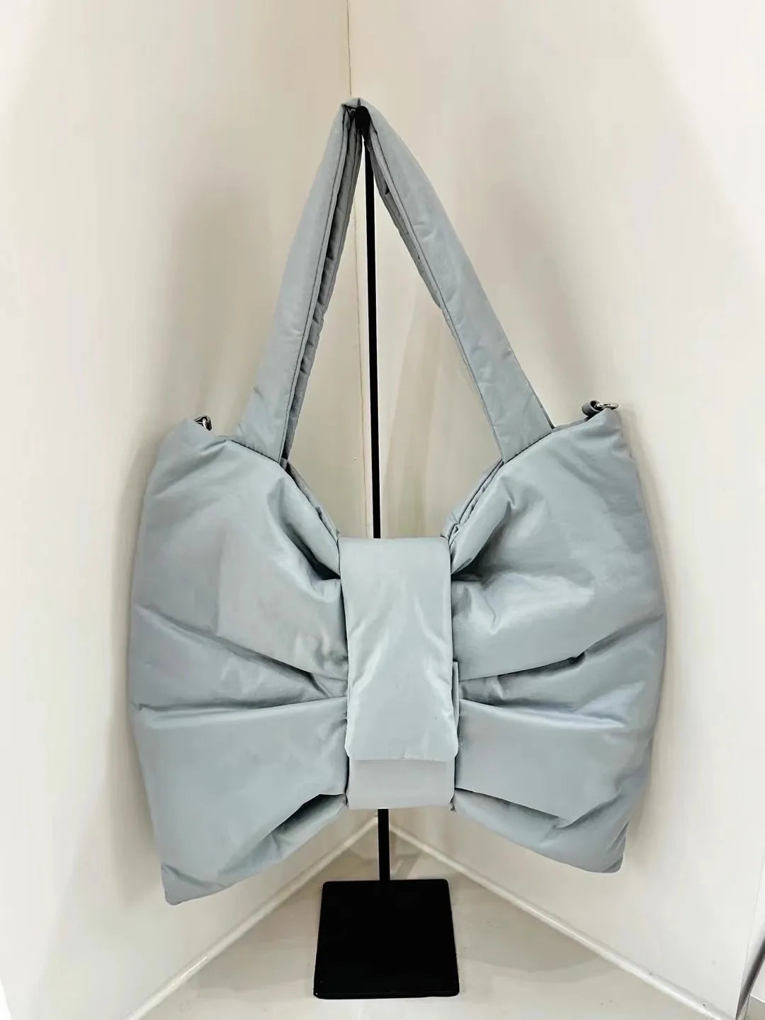 Lunivop  Elegant Bow Design Tote Bag Women Versatile Minimalist Feminine Shoulder Bag Ladies Roomy Spacious Chic Casual Crossbody Bag New