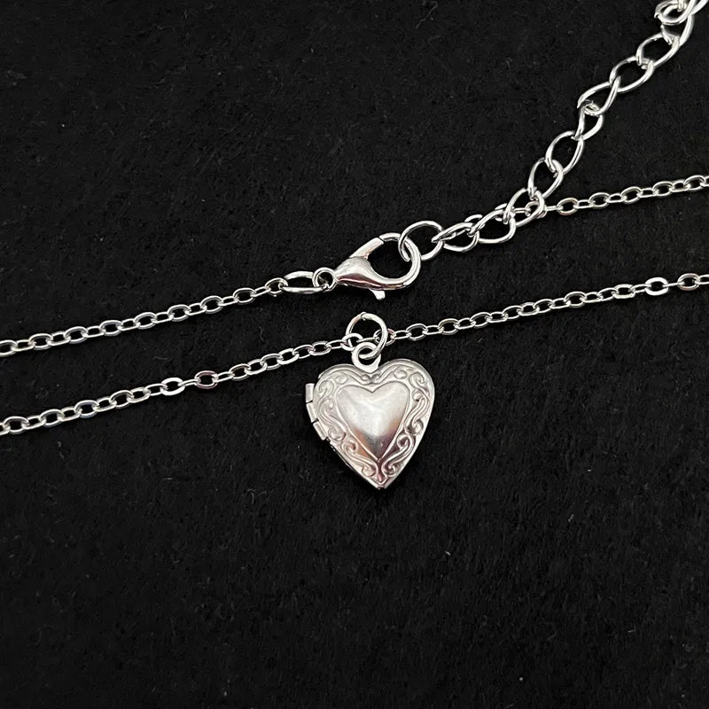 Lunivop Heart Photo Frame Pendant Necklace Love Heart Charms Floating Locket Necklaces Women Men Fashion Memorial Jewelry