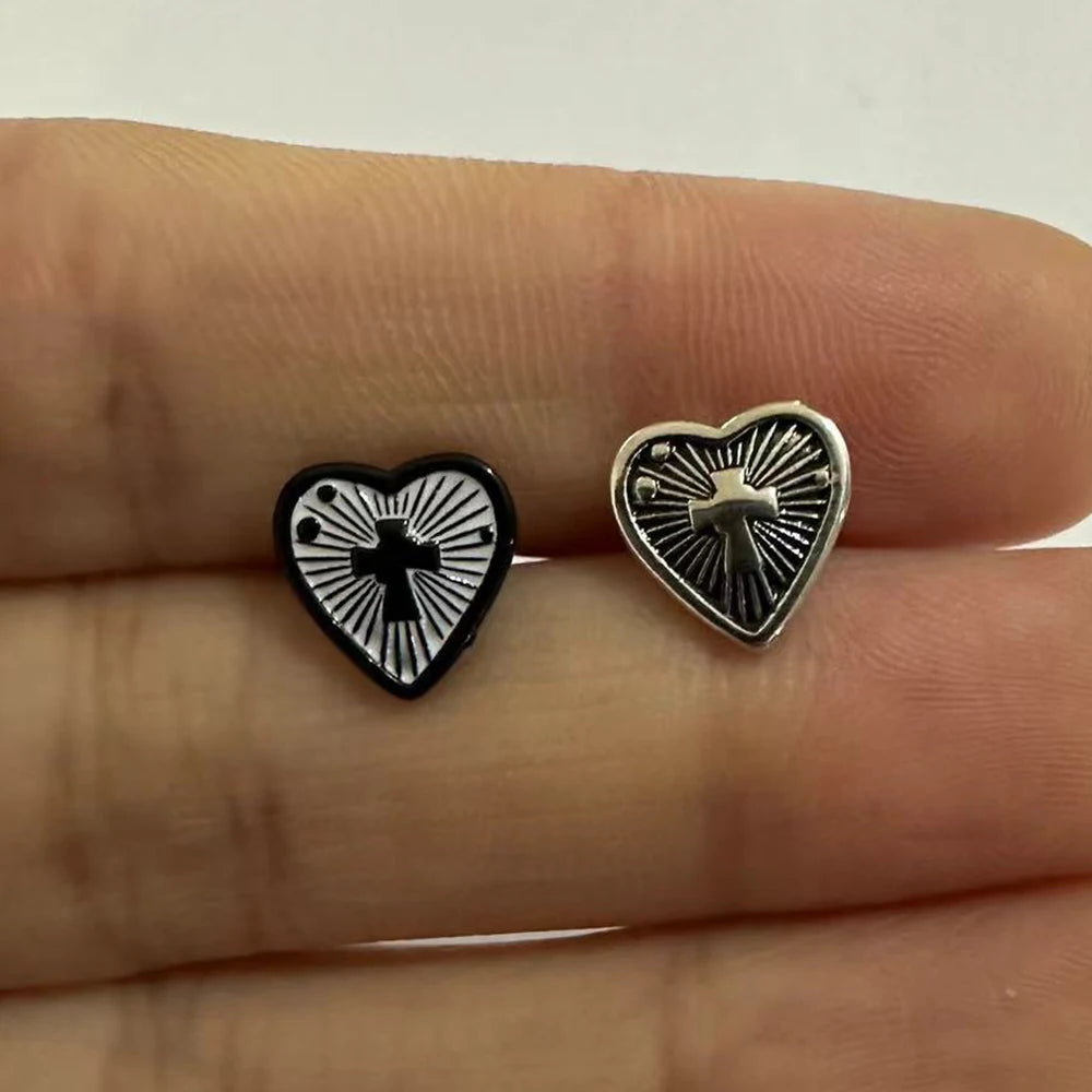 Lunivop  1pc Gothic Love Heart Cross Lip Stud Y2K Ins Fashion Balck Gold Color Stainless Steel Labret Piercing Cartilage Body Jewelry