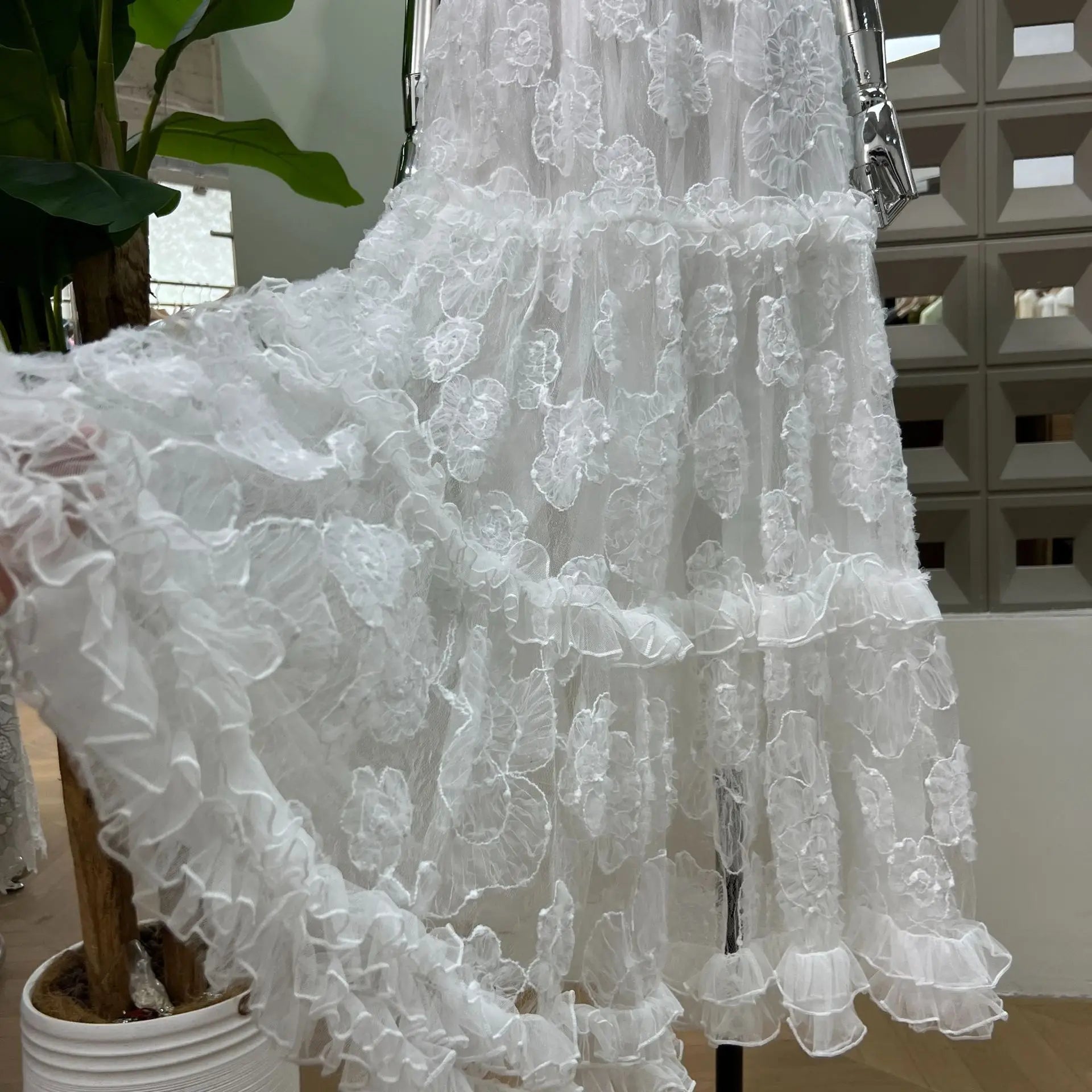 Lunivop  Fashion Solid Color Lace 2 Piece Set Women's Sleeveless Vest Tops A Line Skirts 2025 Summer New Tide