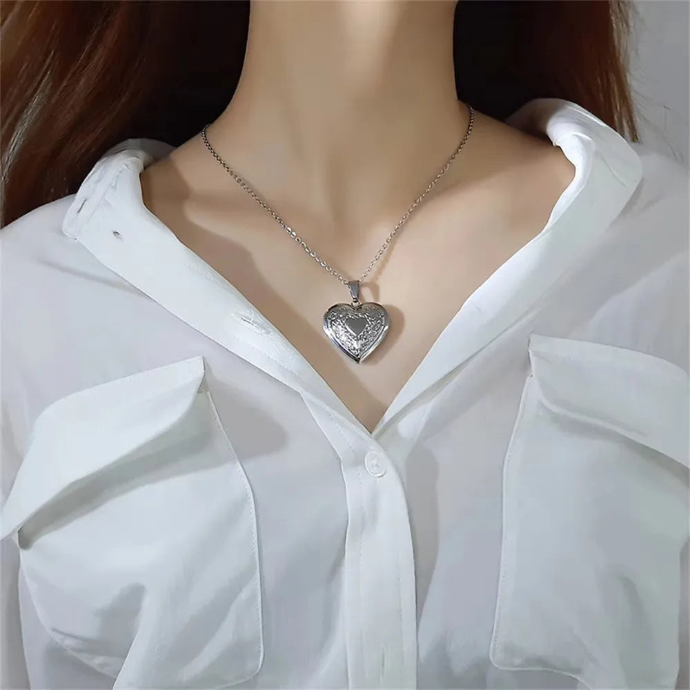 Lunivop Heart Photo Frame Pendant Necklace Love Heart Charms Floating Locket Necklaces Women Men Fashion Memorial Jewelry