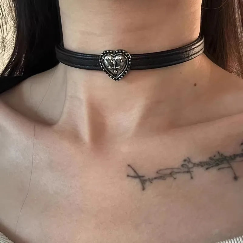 Lunivop New Vintage Gothic Black Necklace for Women Fashion Punk Leather Choker Dark Collar Chain Trendy Jewelry Cool Y2K Accessories