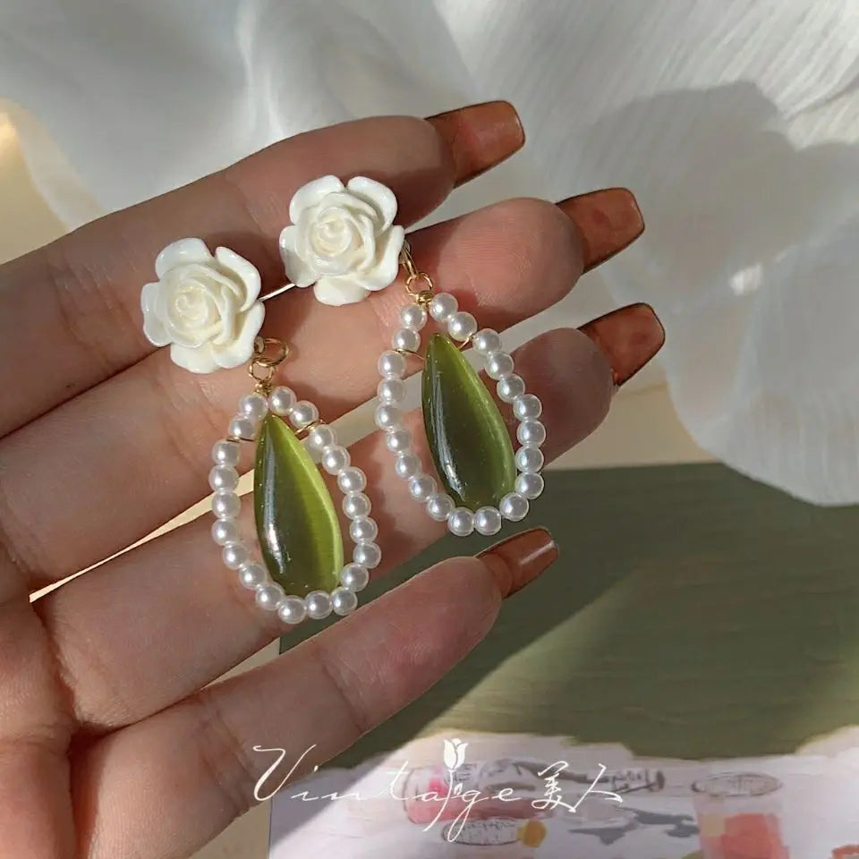 Lunivop Cute Summer Beach White Flower Pendant Earrings for Womne Wedding Party Aesthetic Jewelry