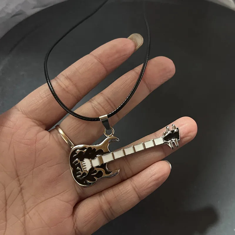 Lunivop Star Pendant Vintage Necklace Punk Star Choker Rock Roll Guitar Layered Necklace for Women Men Eboy Egirl Bar Party Jewelry