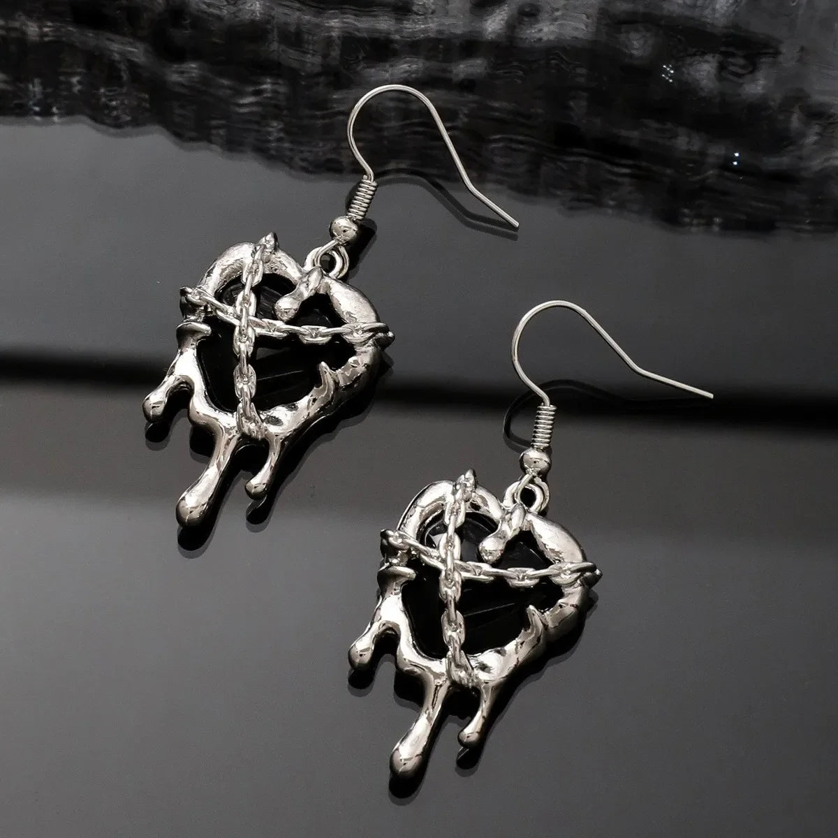 Lunivop Gothic Punk Rock Liquid Red Black Heart Pendant Earrings For Women Fashion Creative Aesthetic Grunge Y2K Jewelry EMO Accessories