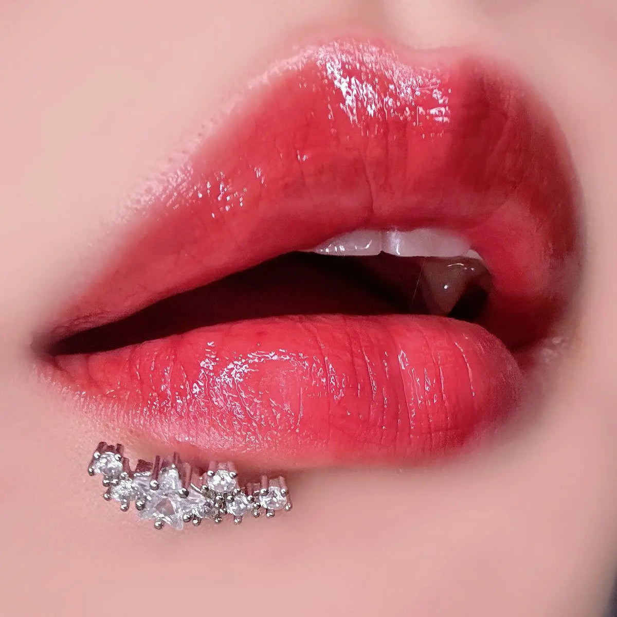 Lunivop  1Pc Trendy Sweet Cool Style Stainless Steel 1.2mm Curved Star Zircon Inlaid Lip Stud for Cool Girls Body Piercing Gift