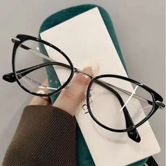 Lunivop  Retro Photochromic SunGlasses Fashion Anti-blue Light Cat Eye Flat Mirror HD Women Sun Glasses Outdoor Fishing Eyeglasses