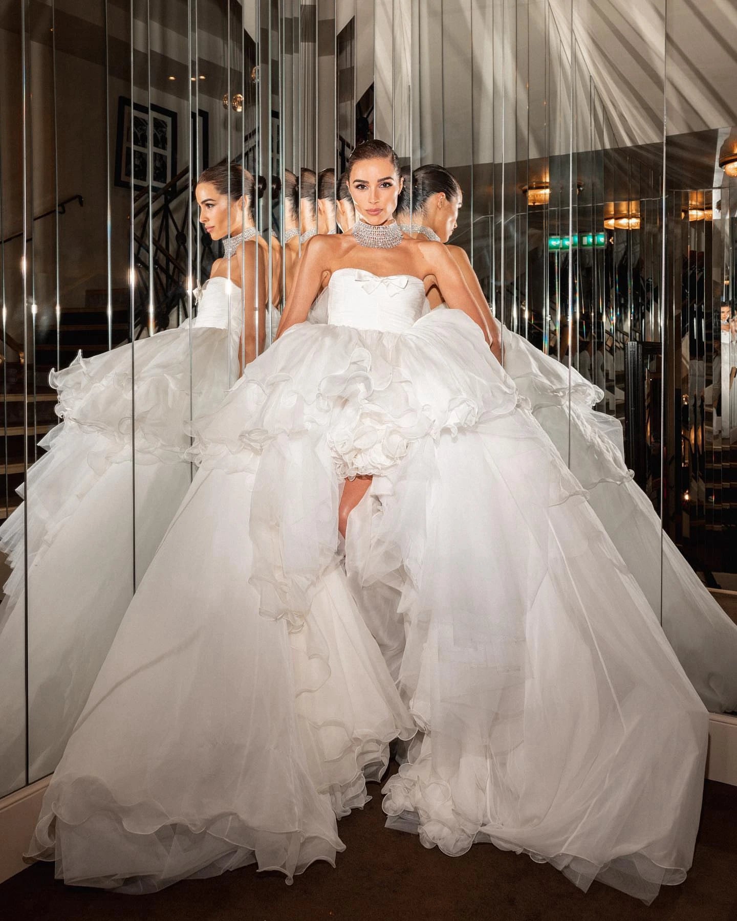 Lunivop Extra Puffy Mesh Prom Ball Gowns Vintage Strapless Ruffles Tiered Tulle Wedding Formal Party Dress High Low Long Celebrity Dress