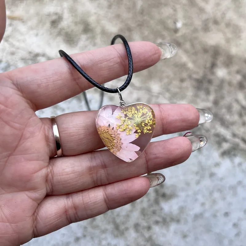 Lunivop Fahion Glass Charm Real Dried Flower Pendant Necklace Transparent Butterfly Flower Pendant Necklace For Women Jewelry