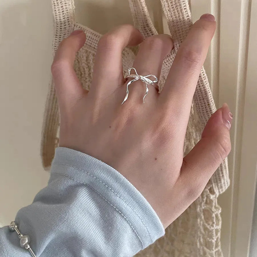Lunivop Romantic Lovely Silver Color Bow Tie Ribbon Rings for Women Exquisite Fashion Geometric Lines Open Finger Ring Jewelry Gift