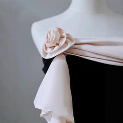 Lunivop  New French High End Strapless Mermaid Dresses Luxury Constrast Color Partwork Flower Appliques Vestidos Back Cross Lace Up Gown