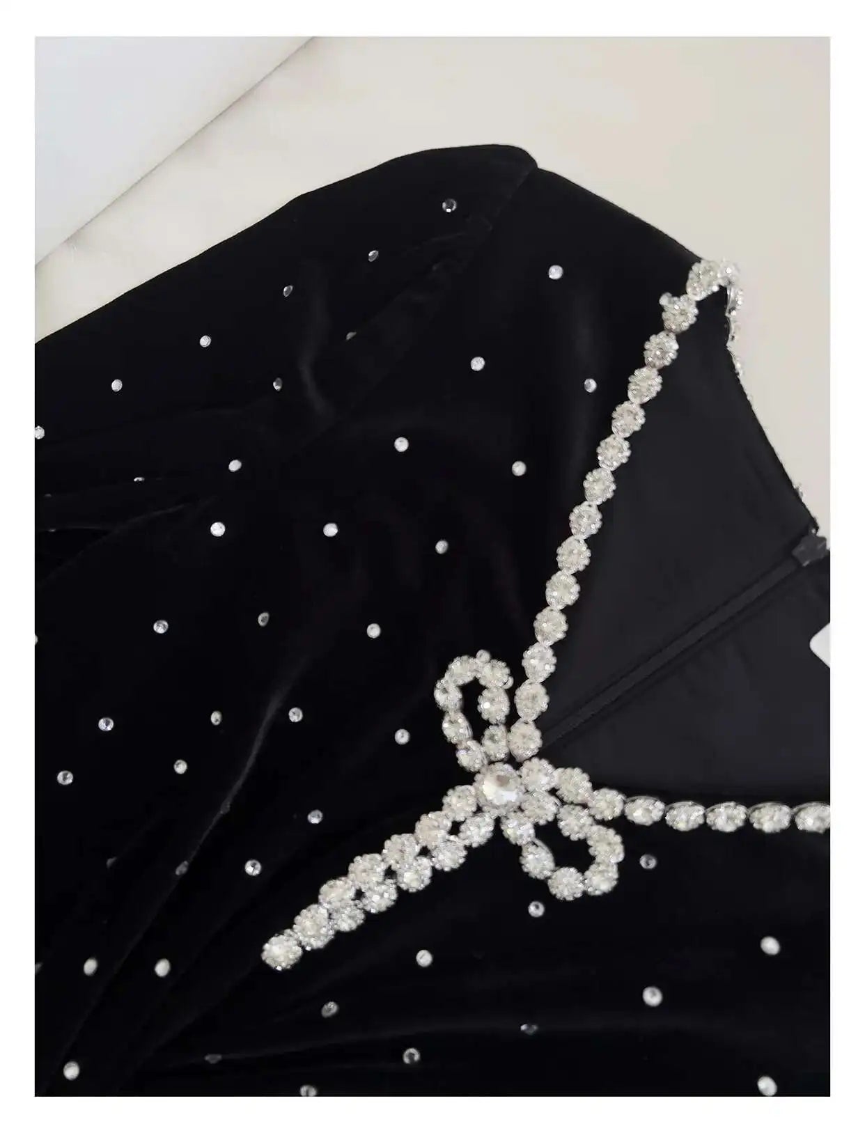 Lunivop French Velvet Diamonds Spliced Black Maxi Dresses For Women V-Neck Lantern Long Sleeve Evening Dress 2025 New Autumn