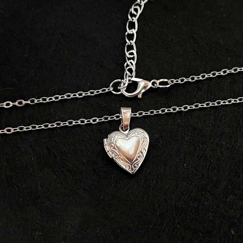 Lunivop Heart Photo Frame Pendant Necklace Love Heart Charms Floating Locket Necklaces Women Men Fashion Memorial Jewelry