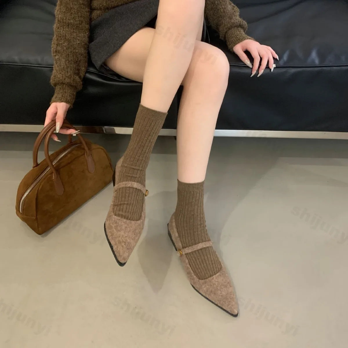 Lunivop Fashion Pointed Toe Fleece Flet Ballet Shoes Woman Autumn Winter Warm Wool Mary Jane Shoes Ladies Elegant Plush Pumps