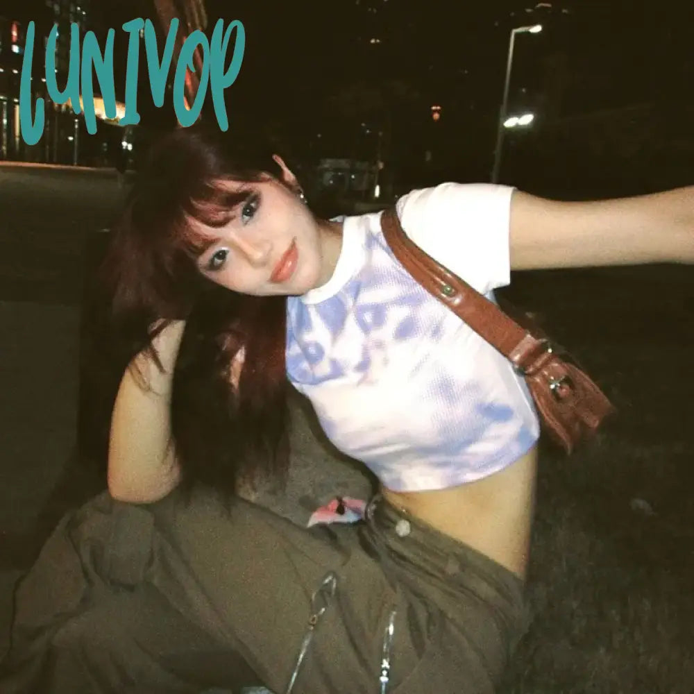 Lunivop Funny Cat Print T-Shirt Y2K Aesthetics Crop Top Grunge Vintage Slim Tee Fairycore Harajuku