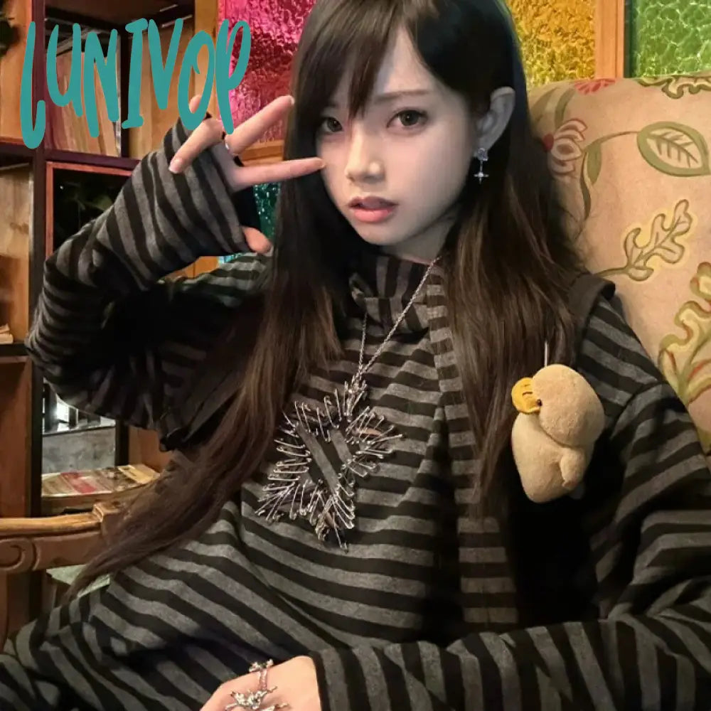 Lunivop Korean Style Star Patched Striped Long Sleeve T-Shirt Fashion Oversized Grunge Loose Tee