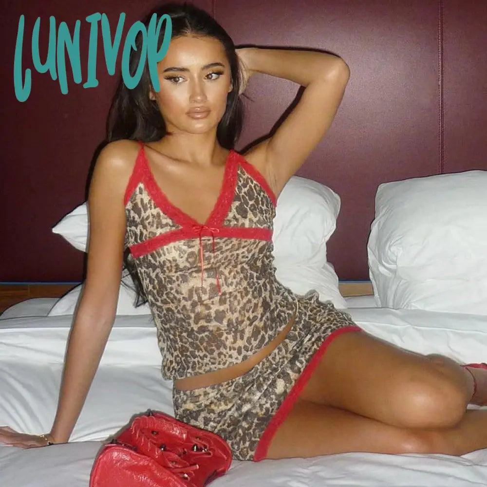 olivia rodrigo costume Women's 2024 Summer New Sexy Lace Strap Tube Top Slim Skirt Suit